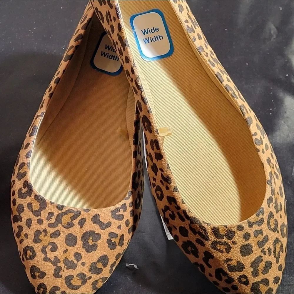 TIME AND TRU BASIC BALLET  ANIMAL PRINT FLATS - Picture 16 of 16